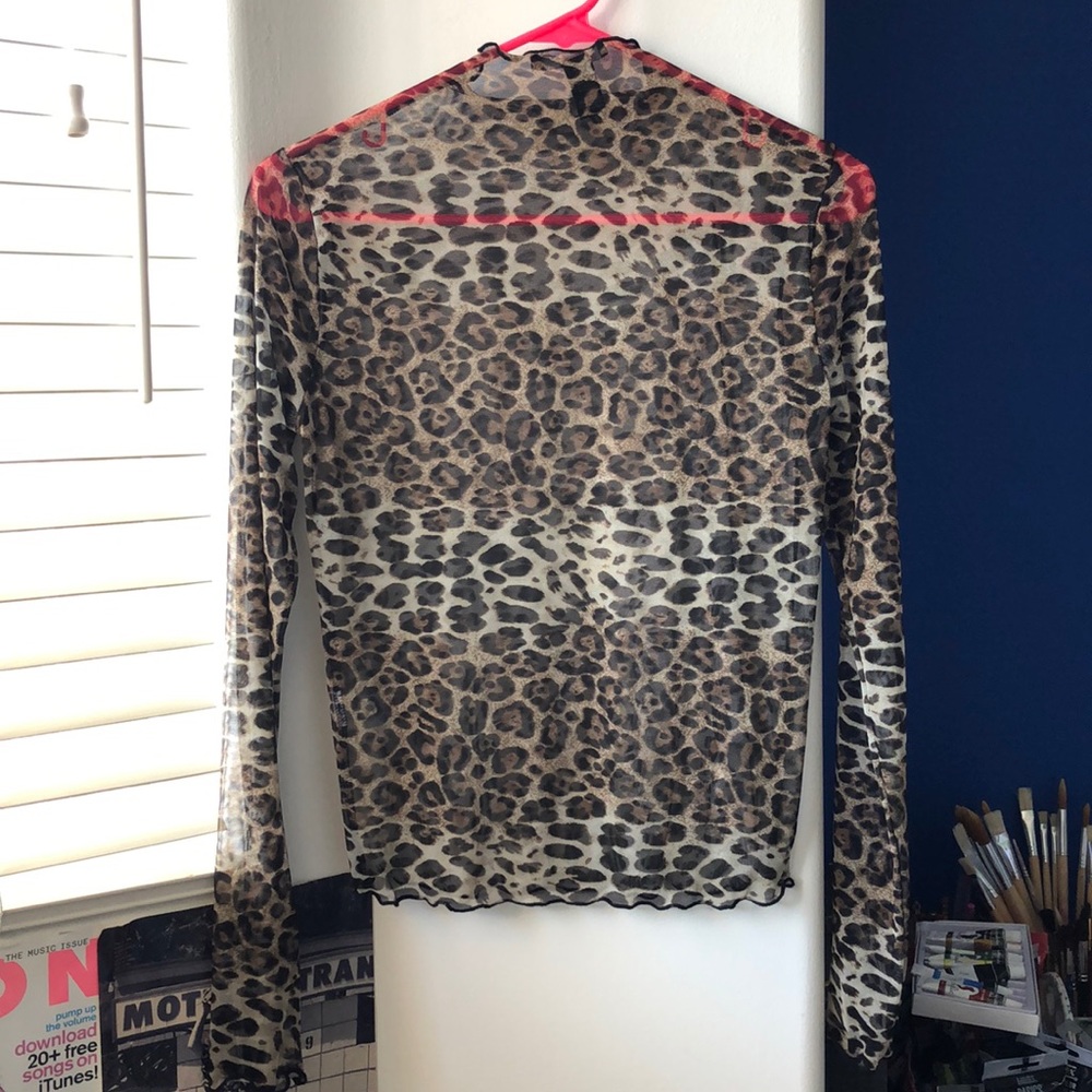 Leopard mock neck sheer top size M - Picture 4 of 6